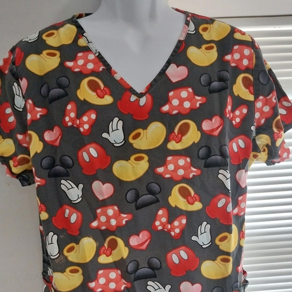 Scrub Top - Picture 2 of 2